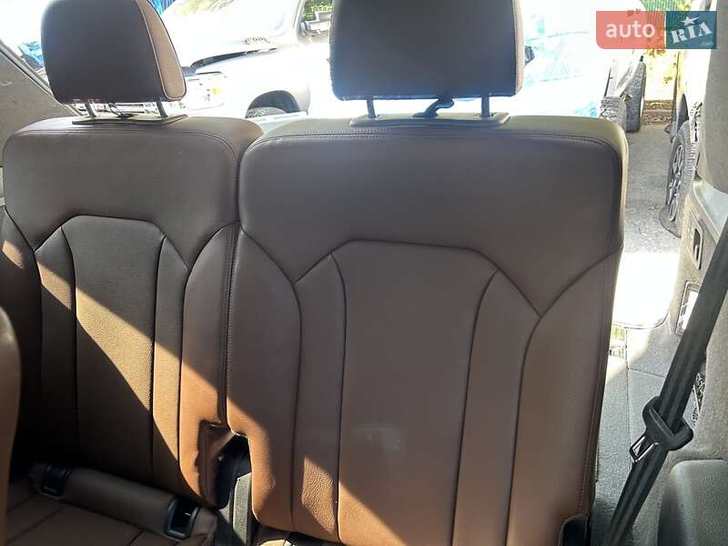 Позашляховик / Кросовер Audi Q7 2016 в Києві