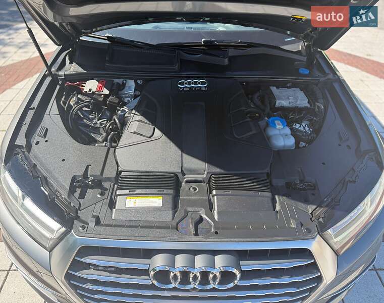 Позашляховик / Кросовер Audi Q7 2016 в Києві