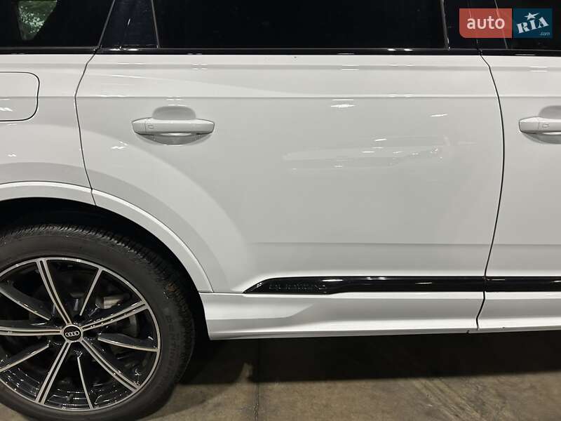 Внедорожник / Кроссовер Audi Q7 2020 в Киеве