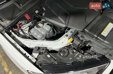 Позашляховик / Кросовер Audi Q7 2020 в 