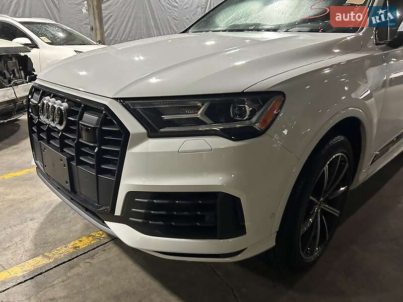 Внедорожник / Кроссовер Audi Q7 2020 в Киеве