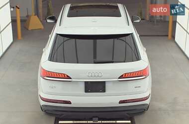 Позашляховик / Кросовер Audi Q7 2020 в 