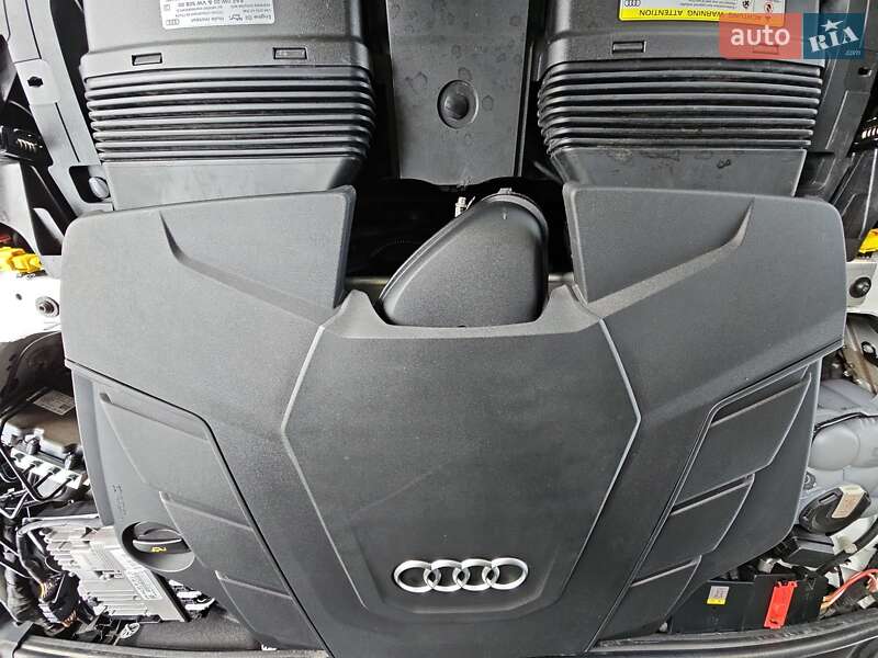Внедорожник / Кроссовер Audi Q7 2020 в Киеве