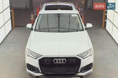 Позашляховик / Кросовер Audi Q7 2020 в 