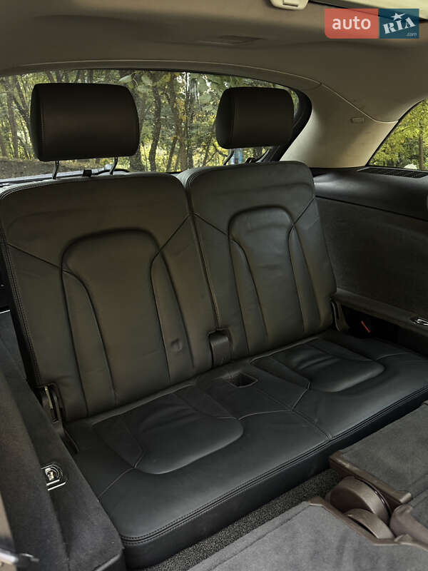 Внедорожник / Кроссовер Audi Q7 2006 в Луцке