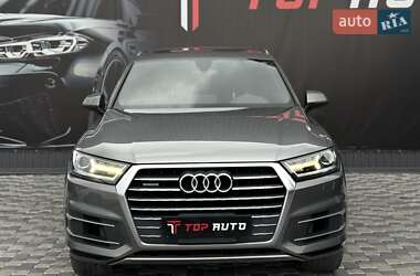 Позашляховик / Кросовер Audi Q7 2017 в  фото 12 Позашляховик / Кросовер Audi Q7 2017 в
