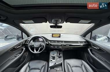 Позашляховик / Кросовер Audi Q7 2017 в  фото 37 Позашляховик / Кросовер Audi Q7 2017 в