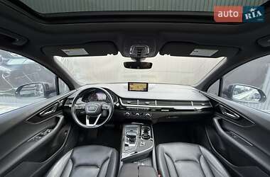 Позашляховик / Кросовер Audi Q7 2017 в  фото 52 Позашляховик / Кросовер Audi Q7 2017 в