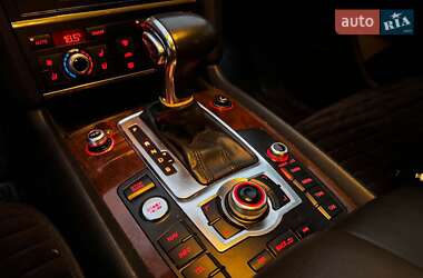 Внедорожник / Кроссовер Audi Q7 2013 в 