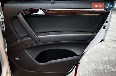 Внедорожник / Кроссовер Audi Q7 2013 в 