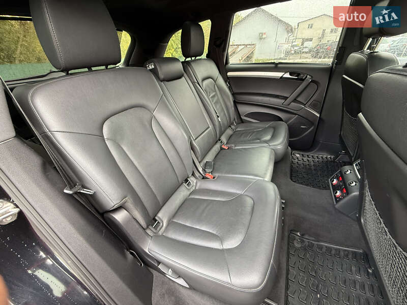 Позашляховик / Кросовер Audi Q7 2014 в Дубні