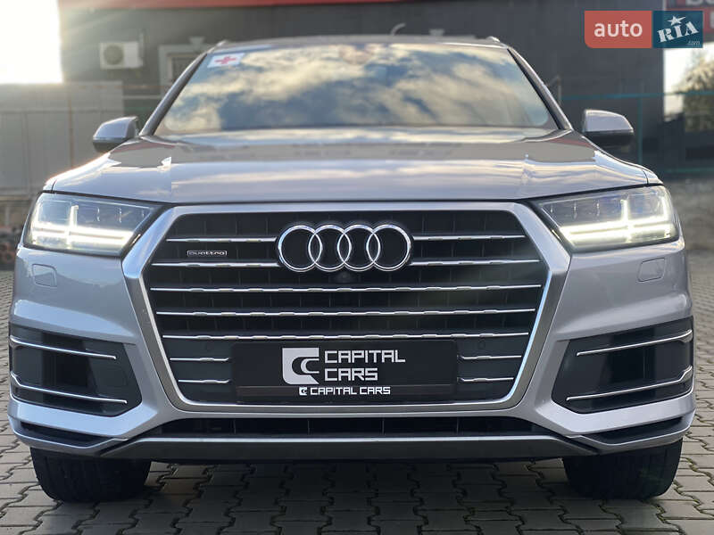 Позашляховик / Кросовер Audi Q7 2015 в Луцьку