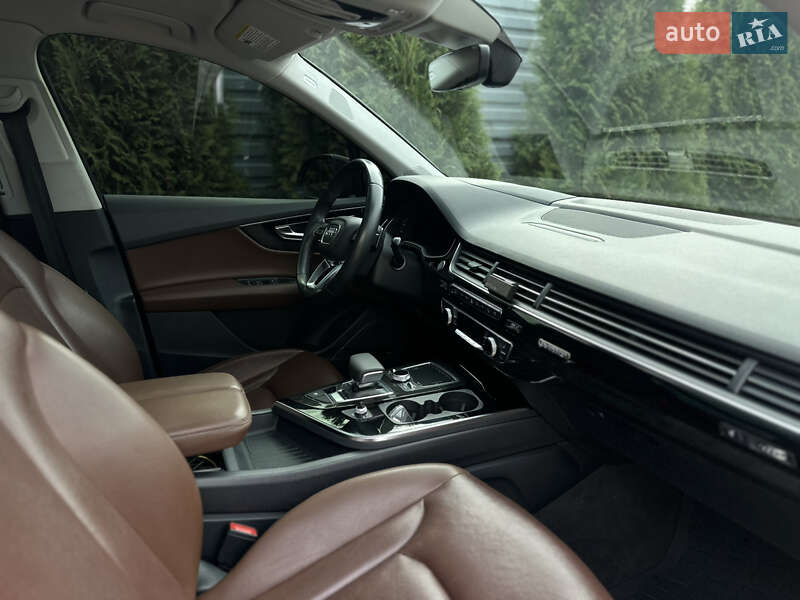 Позашляховик / Кросовер Audi Q7 2018 в Львові