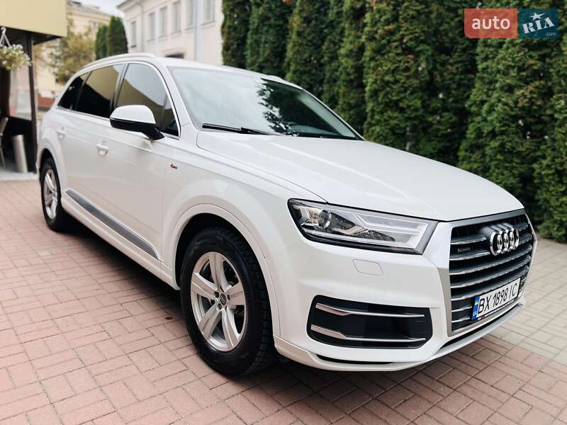 Позашляховик / Кросовер Audi Q7 2015 в Хмельницькому