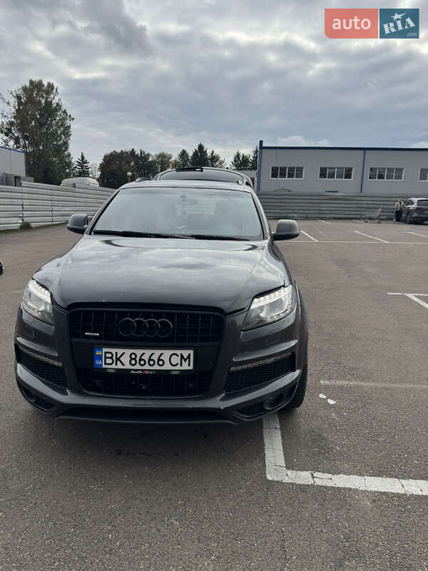 Позашляховик / Кросовер Audi Q7 2015 в  фото Позашляховик / Кросовер Audi Q7 2015 в