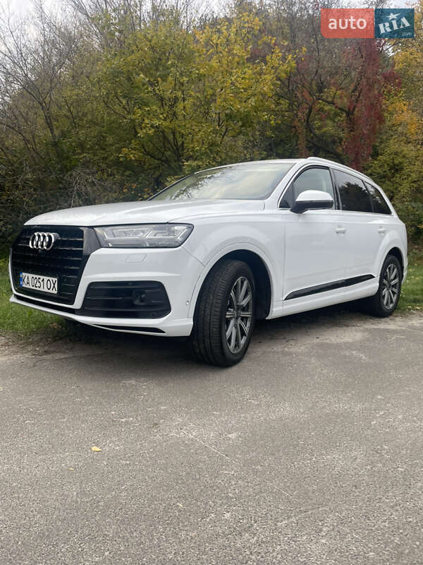 Позашляховик / Кросовер Audi Q7 2018 в Києві
