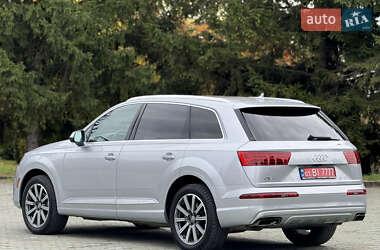 Позашляховик / Кросовер Audi Q7 2019 в 