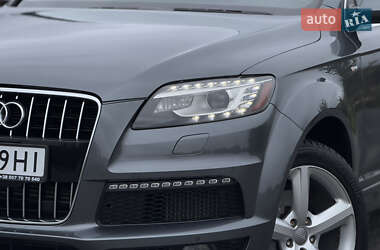 Позашляховик / Кросовер Audi Q7 2011 в 