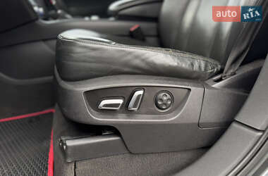 Позашляховик / Кросовер Audi Q7 2011 в 