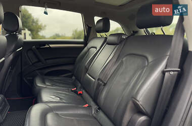 Позашляховик / Кросовер Audi Q7 2011 в 