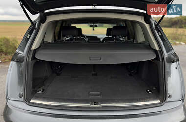 Позашляховик / Кросовер Audi Q7 2011 в 