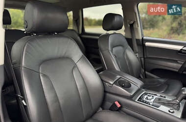 Позашляховик / Кросовер Audi Q7 2011 в 