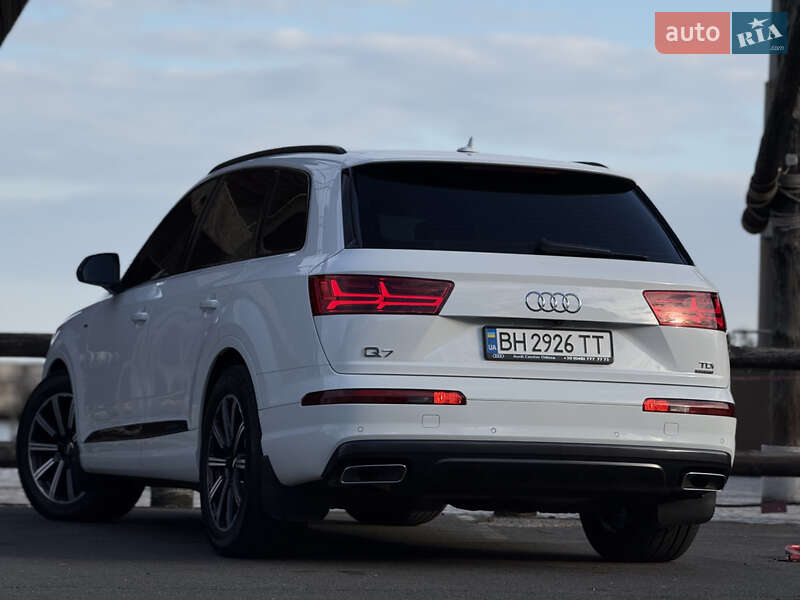 Позашляховик / Кросовер Audi Q7 2017 в Одесі фото Позашляховик / Кросовер Audi Q7 2017 в Одесі