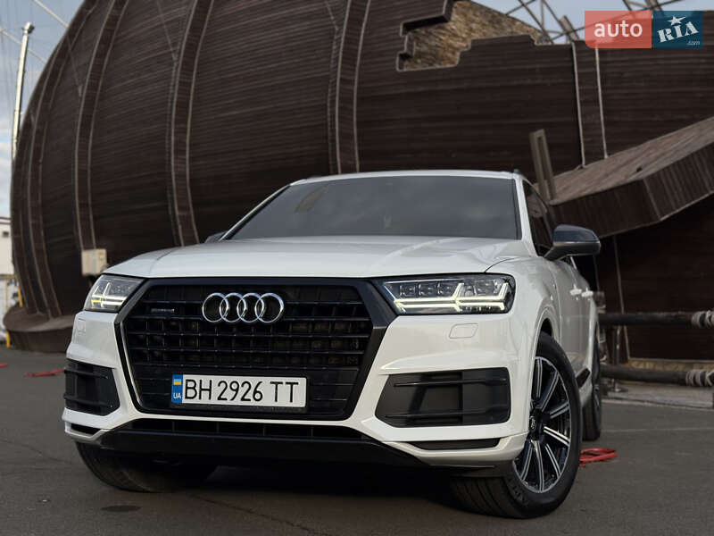 Позашляховик / Кросовер Audi Q7 2017 в Одесі фото 31 Позашляховик / Кросовер Audi Q7 2017 в Одесі