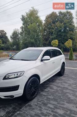Позашляховик / Кросовер Audi Q7 2013 в  фото 6 Позашляховик / Кросовер Audi Q7 2013 в