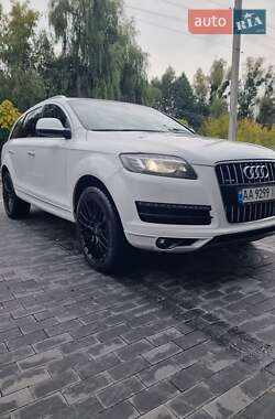 Позашляховик / Кросовер Audi Q7 2013 в  фото 16 Позашляховик / Кросовер Audi Q7 2013 в