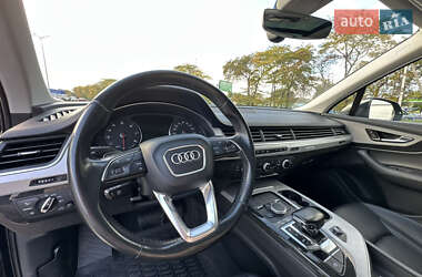Позашляховик / Кросовер Audi Q7 2017 в  фото 54 Позашляховик / Кросовер Audi Q7 2017 в