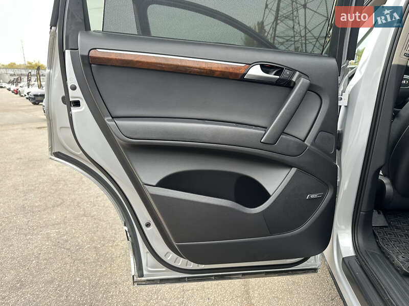 Позашляховик / Кросовер Audi Q7 2015 в Харкові
