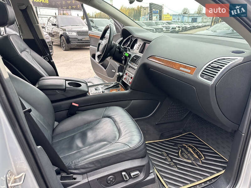 Позашляховик / Кросовер Audi Q7 2015 в Харкові