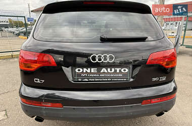Позашляховик / Кросовер Audi Q7 2007 в 