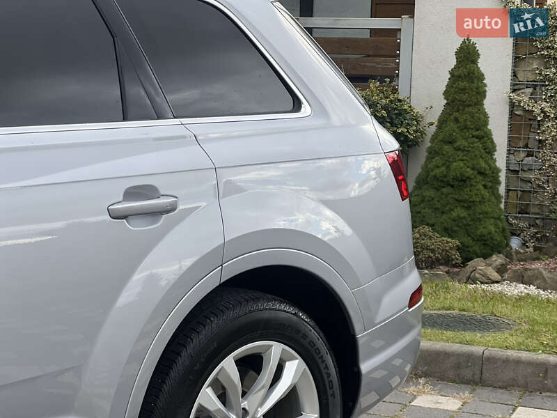 Внедорожник / Кроссовер Audi Q7 2015 в Стрые