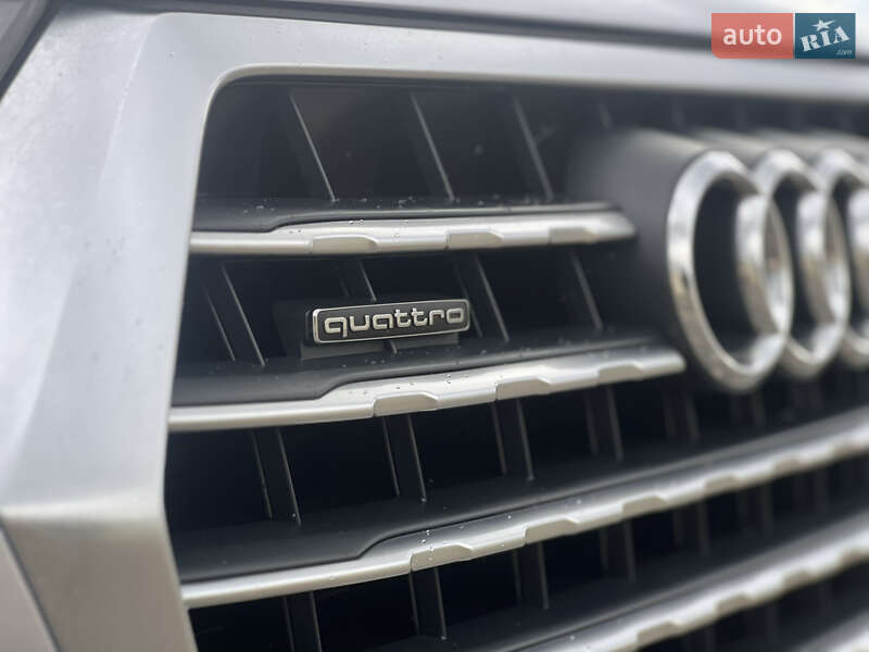 Внедорожник / Кроссовер Audi Q7 2015 в Стрые