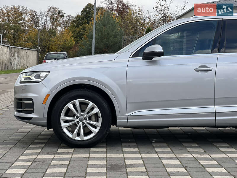 Внедорожник / Кроссовер Audi Q7 2015 в Стрые