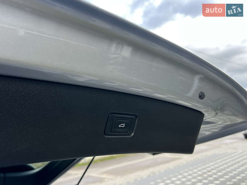 Внедорожник / Кроссовер Audi Q7 2015 в Стрые