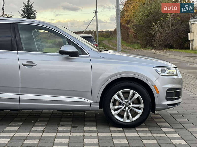 Внедорожник / Кроссовер Audi Q7 2015 в Стрые