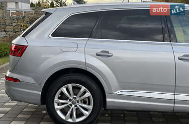 Позашляховик / Кросовер Audi Q7 2015 в  фото 100 Позашляховик / Кросовер Audi Q7 2015 в