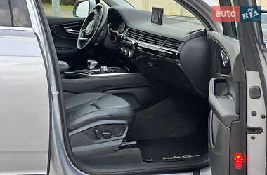 Позашляховик / Кросовер Audi Q7 2015 в  фото 101 Позашляховик / Кросовер Audi Q7 2015 в