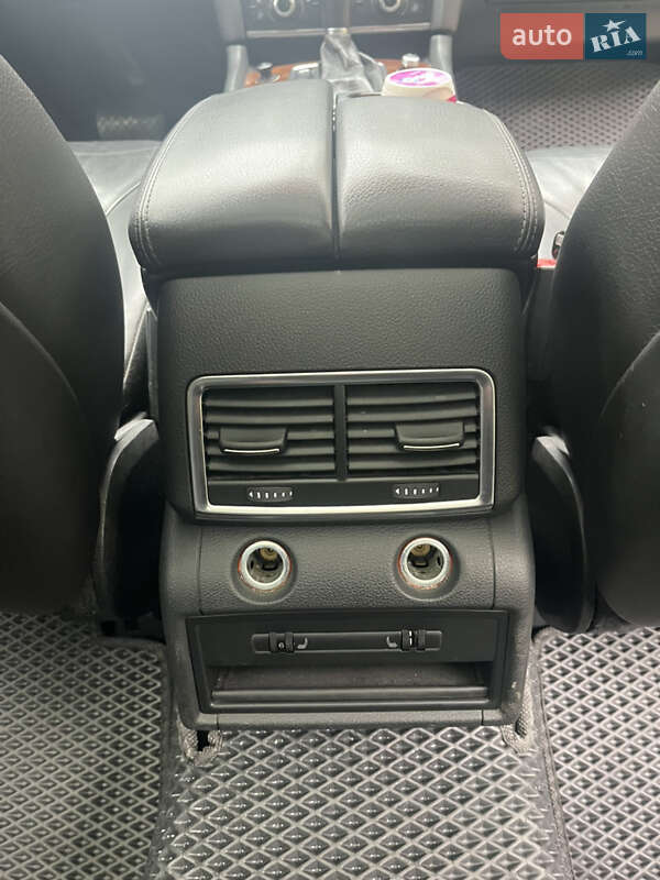 Внедорожник / Кроссовер Audi Q7 2011 в Нетешине