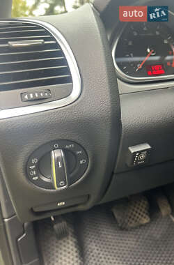 Позашляховик / Кросовер Audi Q7 2011 в 