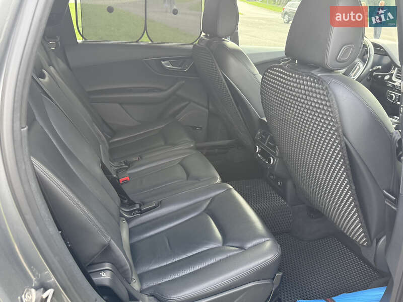 Внедорожник / Кроссовер Audi Q7 2017 в Львове