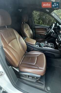 Внедорожник / Кроссовер Audi Q7 2017 в 