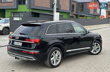 Внедорожник / Кроссовер Audi Q7 2020 в 