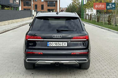 Внедорожник / Кроссовер Audi Q7 2020 в 