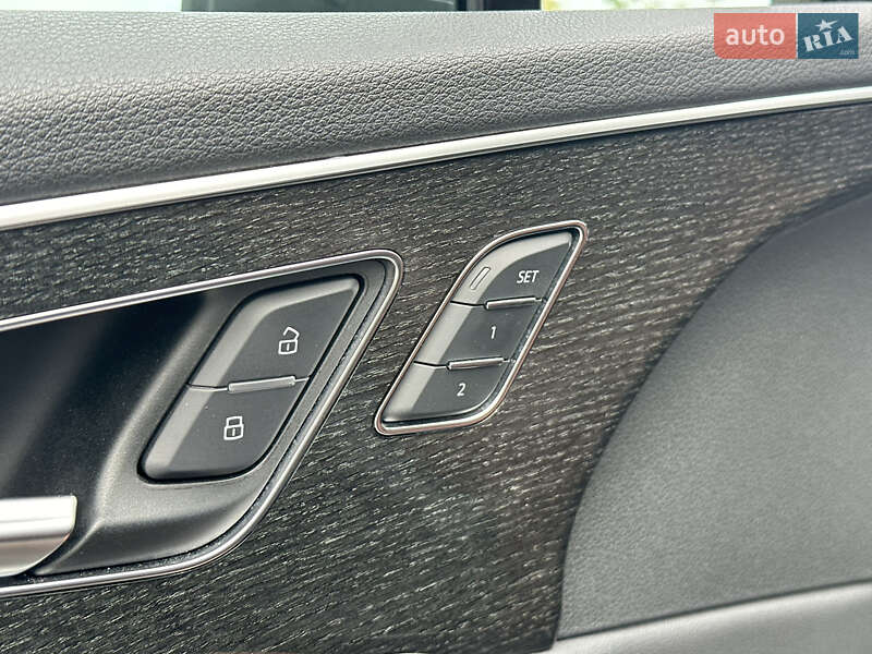 Позашляховик / Кросовер Audi Q7 2020 в Тернополі