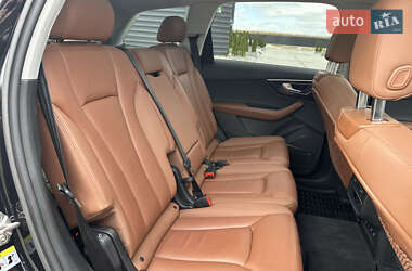 Внедорожник / Кроссовер Audi Q7 2020 в 