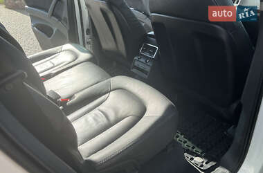 Позашляховик / Кросовер Audi Q7 2013 в 